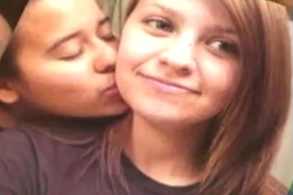 Latino Teen Lesbians 26