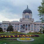 Montana_capitol_building_thumb_by_Roger_Wollstadt_via_Creative_Commons