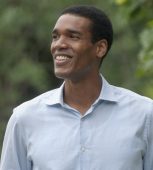 Parker_Sawyers_in_Southside_With_You_460x470_by_Matt_Dinerstein_courtesy_Miramax_and_Roadside_Attractions