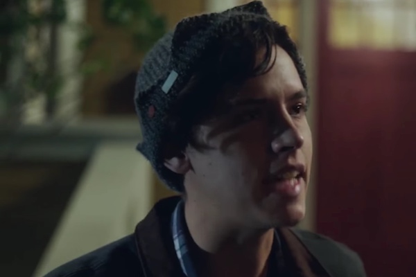 Cole_Sprouse_as_Jughead_in_Riverdale_Scr
