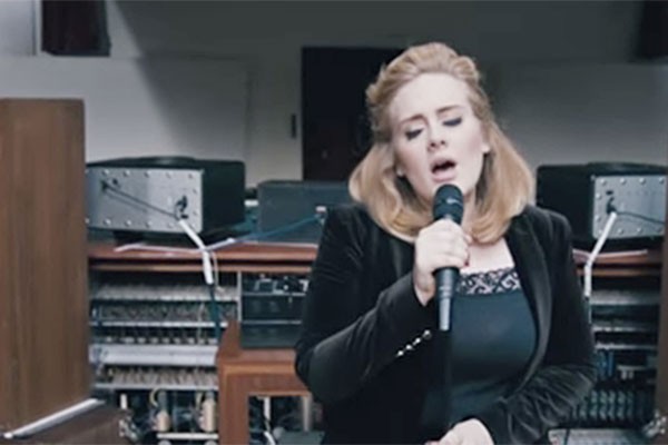 ADELE-600x400