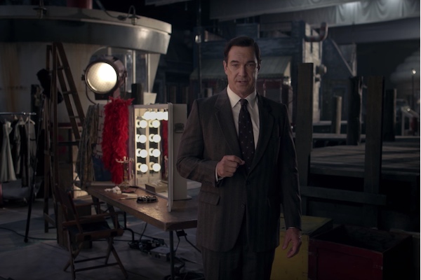 (Patrick Warburton as Lemony Snicket. Screenshot via YouTube.)