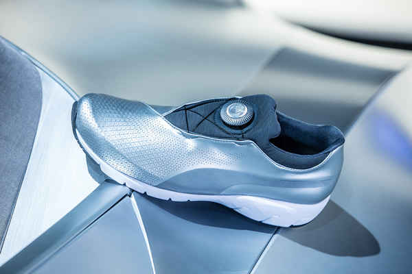 BMW X-CAT DISC running shoe