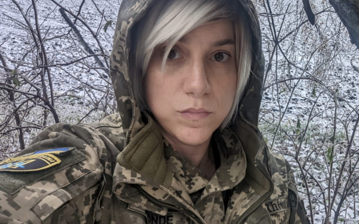 Transgender journalist joins Ukrainian military pic