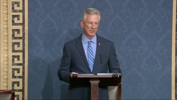 Tuberville, 21 GOP senators call for White House to withdraw rule change for trans athletes - Vimarsana News