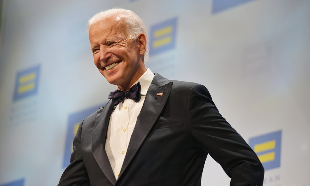 Joe_Biden_at_2018_HRC_National_Dinner_in